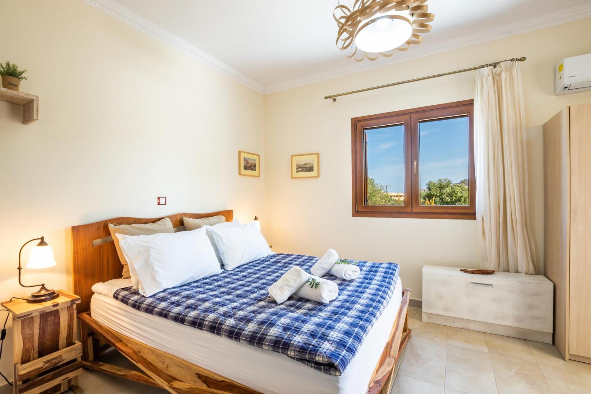 Olive #4 * Karpathos Town (Pigadia)
