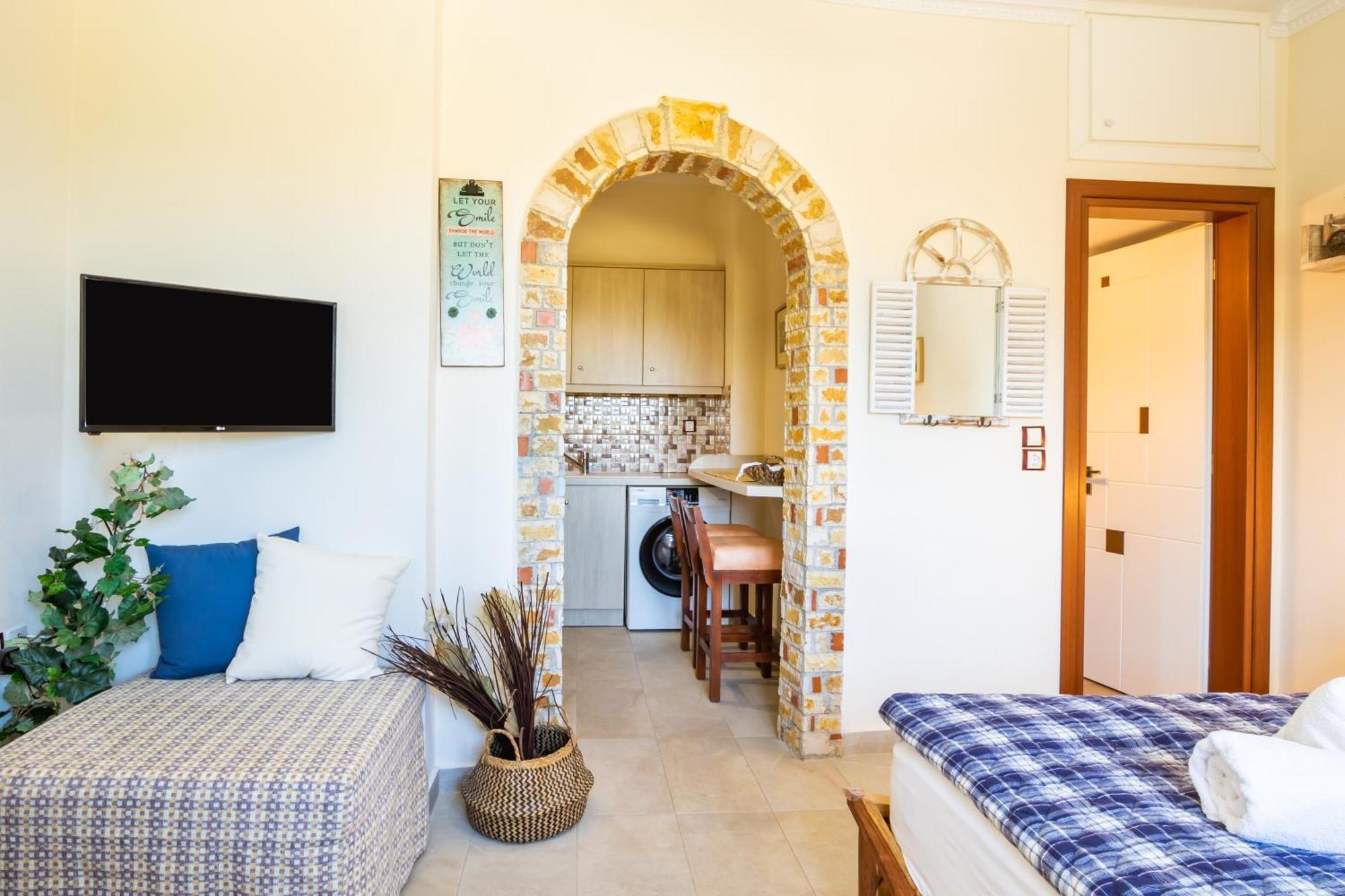 Olive #4 * Karpathos Town (Pigadia)